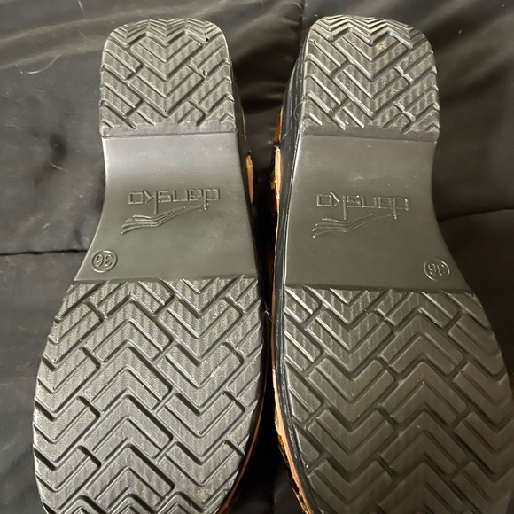 Dansko Tiger Eye clogs - Picture 2 of 6